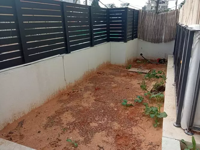 הקמה ועיצוב גינה פרטית לפני